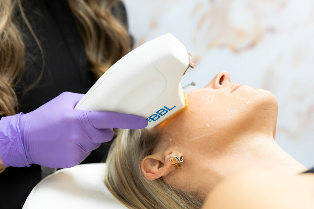 Lumina Vein and Aesthetic Institute - BBL-4660