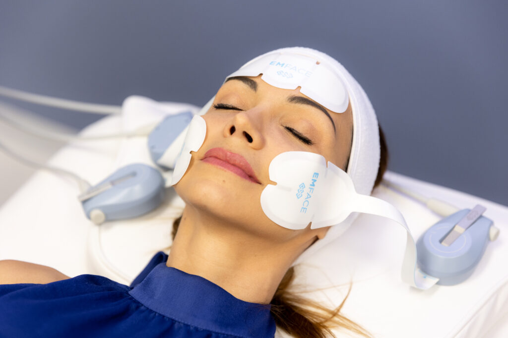 Lumina Vein and Aesthetic Institute - Emface-4180